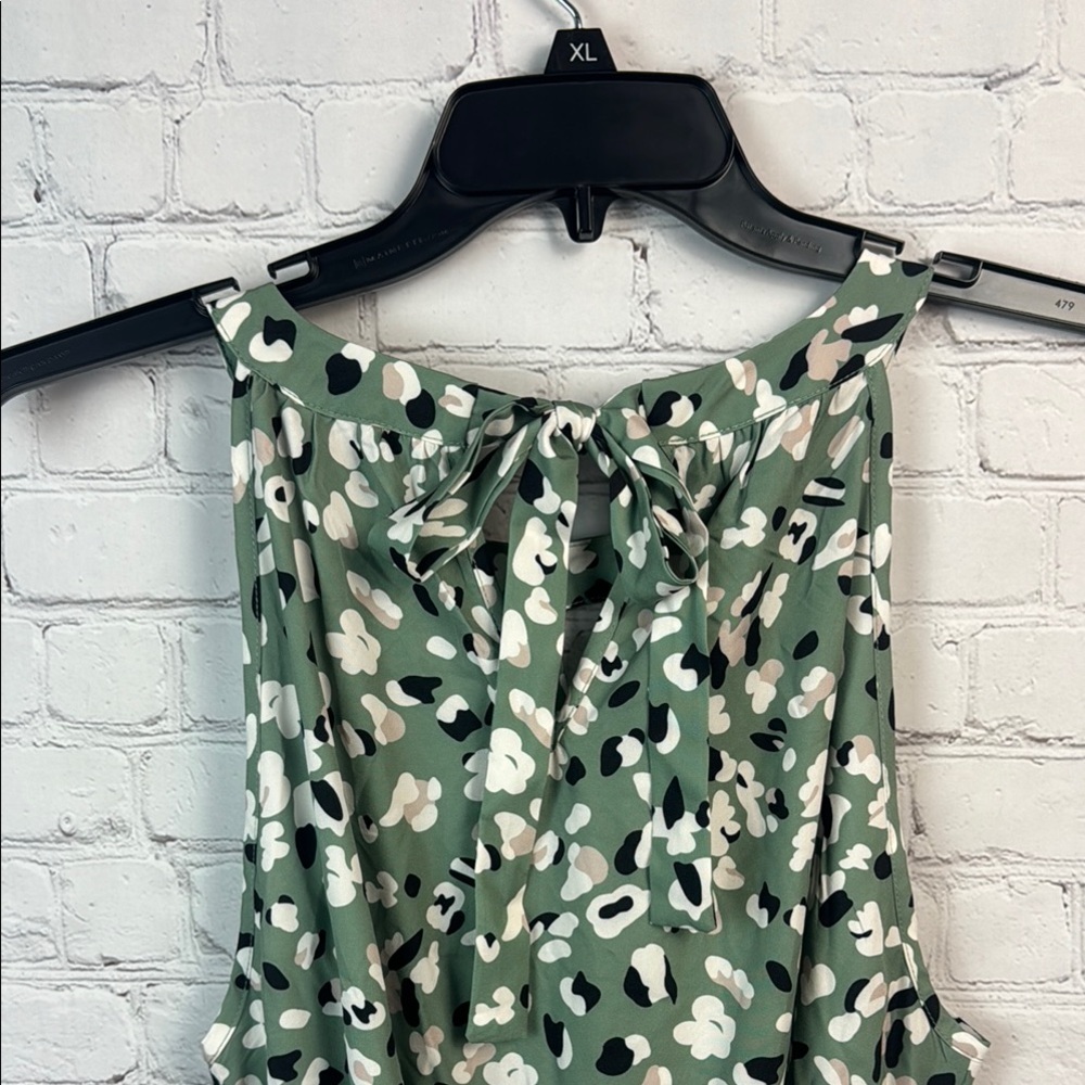 Elegant Green Patterned Dress - Picture 7 of 7